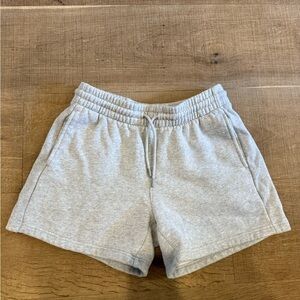 Aritzia Sweatfleece Boyfriend Fit Shorts - Heather Chrome